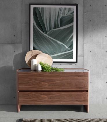 Cómoda en madera chapada de nogal modelo NEPAL