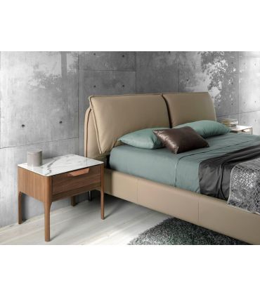 Mesita de noche en madera chapada de nogal Colección CADIZ